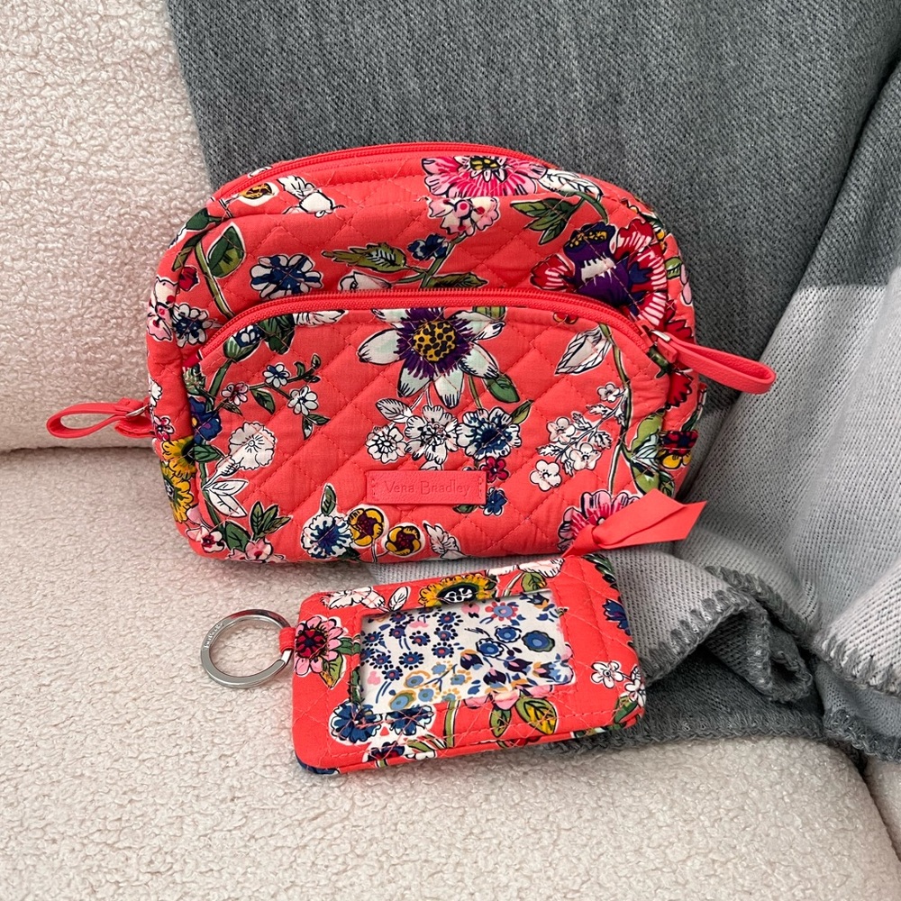 Vera Bradley cosmetic case and ID holder 🌻